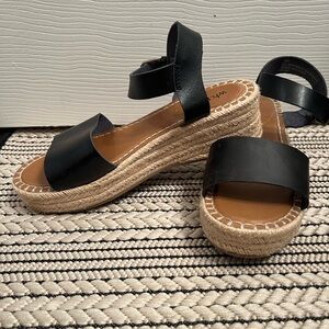 Platform sandals 9